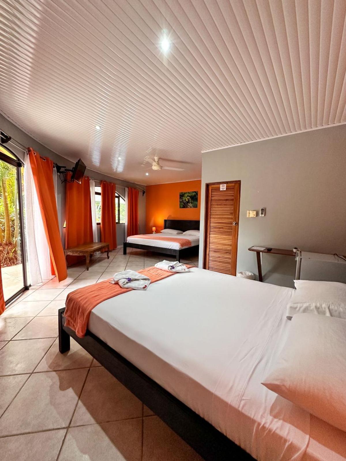 Hospedaje Colibri Manuel Antonio Exterior photo