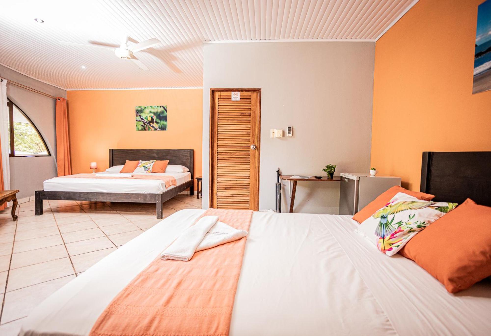Hospedaje Colibri Manuel Antonio Exterior photo